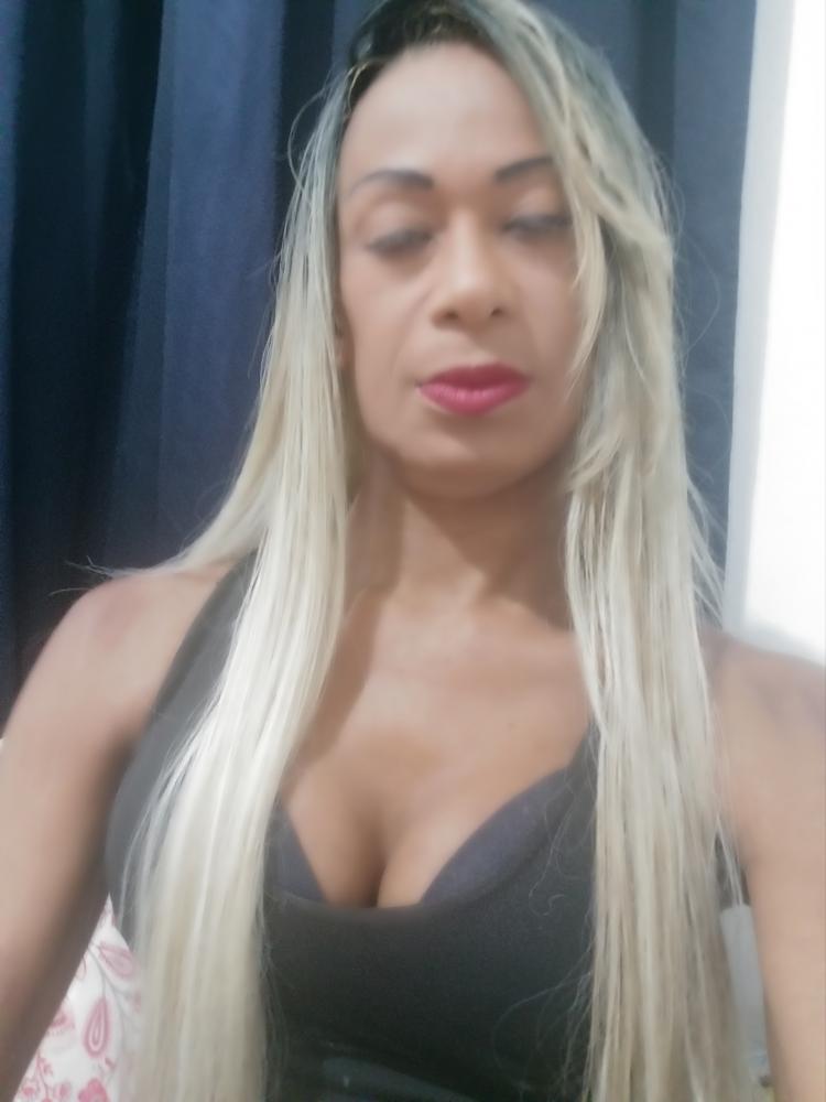 Acompanhantes em  - 