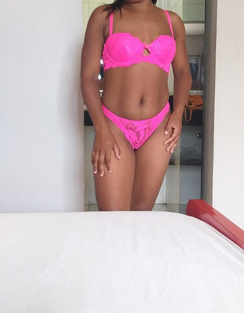 Acompanhantes em  - 
