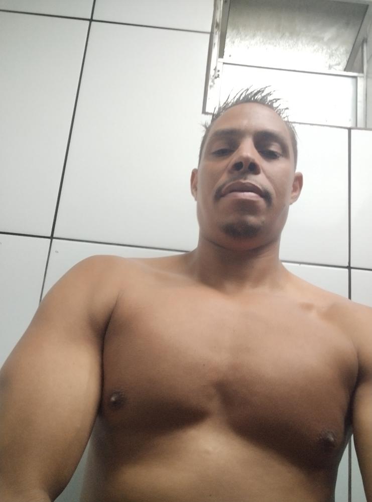 Acompanhantes em  - 