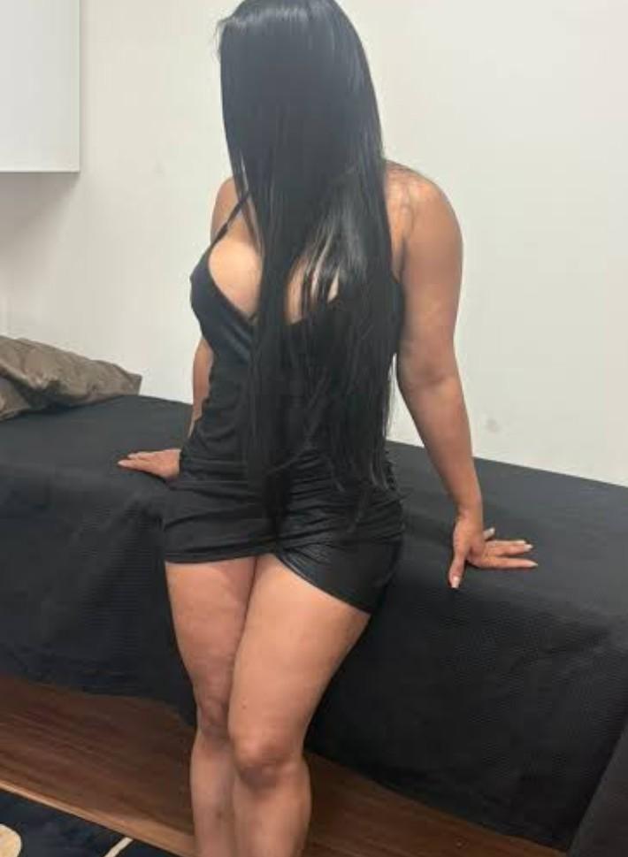 Acompanhantes em  - 