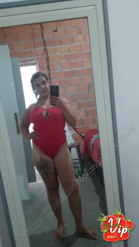 Acompanhantes em  - 