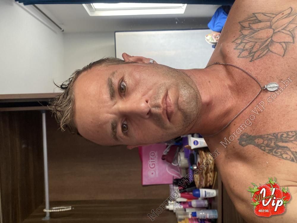 Acompanhantes em  - 