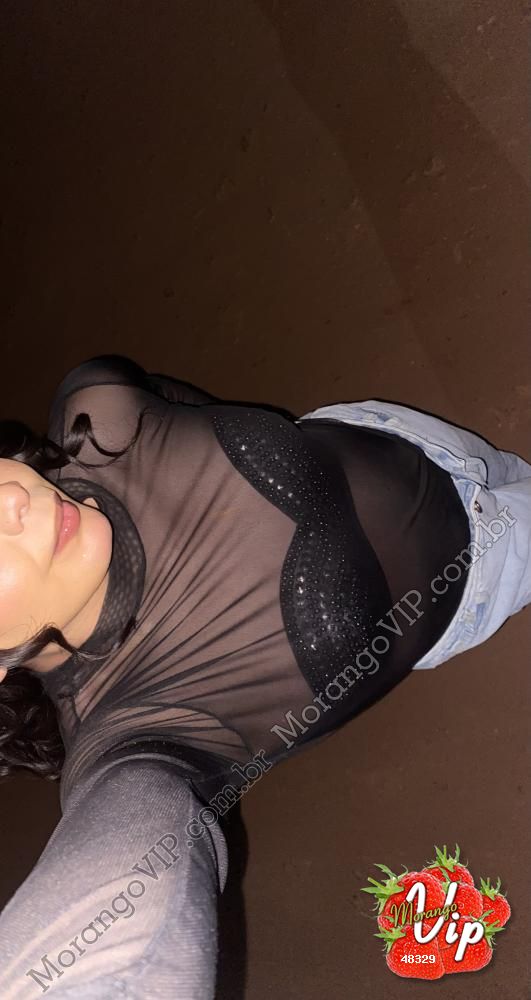 Acompanhantes em  - 