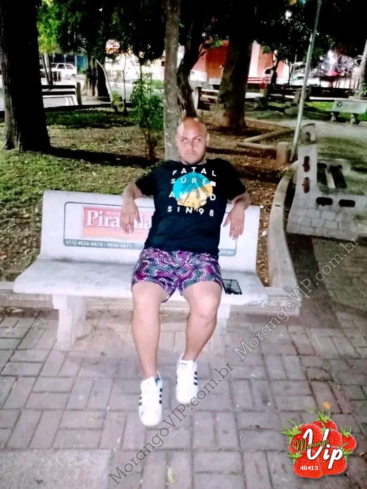 Acompanhantes em  - 