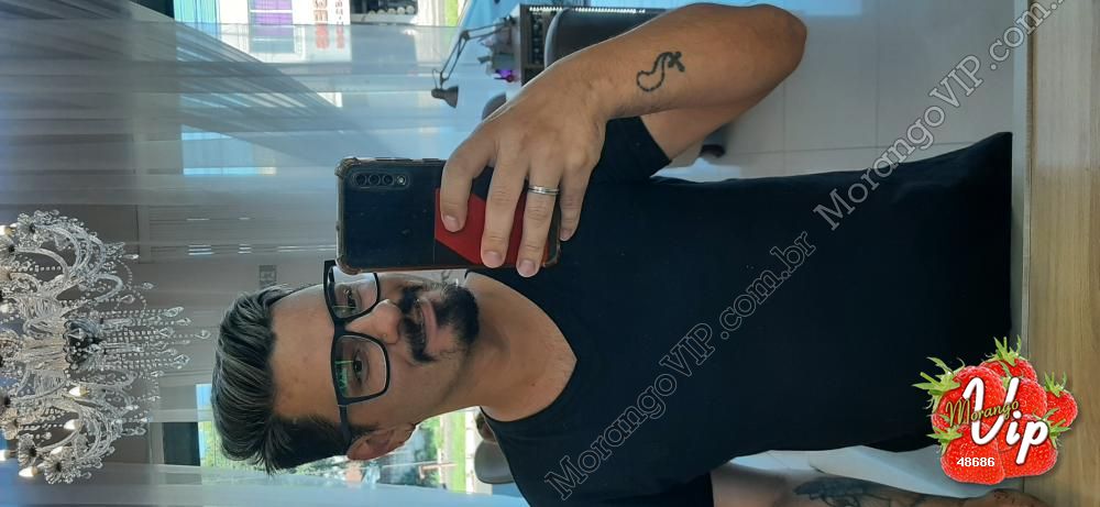 Acompanhantes em  - 